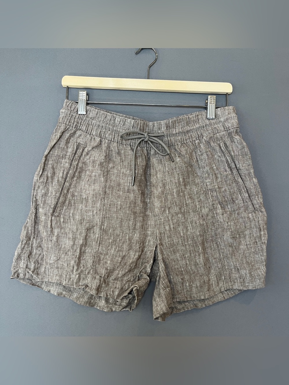Athleta Beige Linen Drawstring Shorts